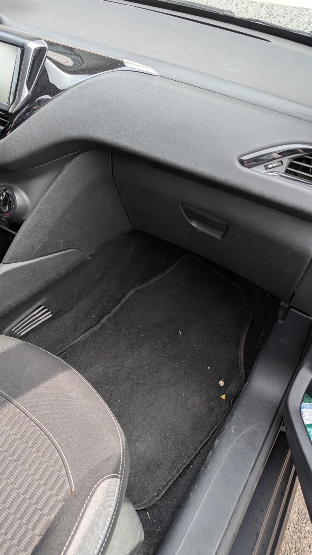 Peugeot 208 2016 1.2 benzina euro6b incidentata