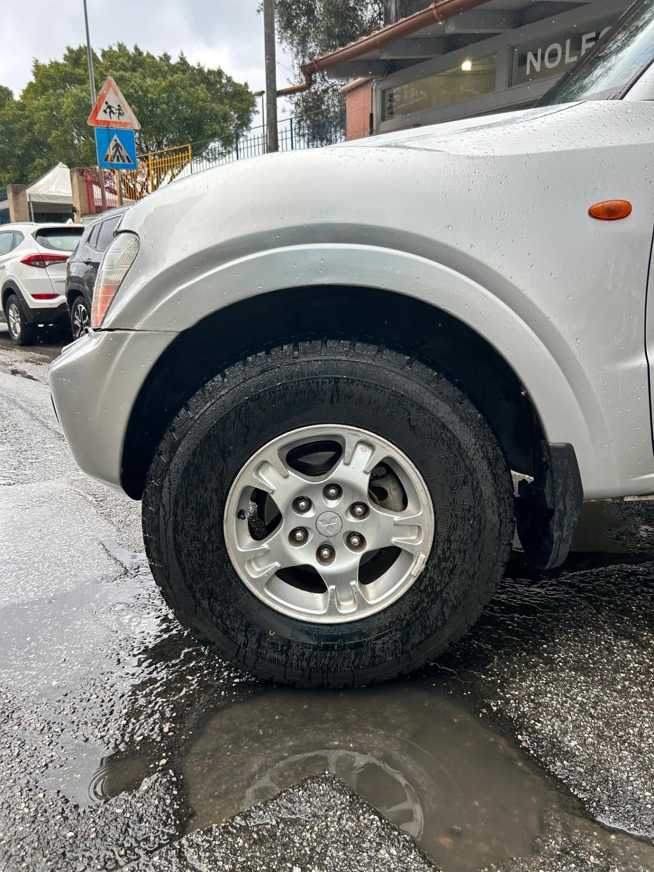 Mitsubishi Pajero 2.5 TDI 3p. GLX