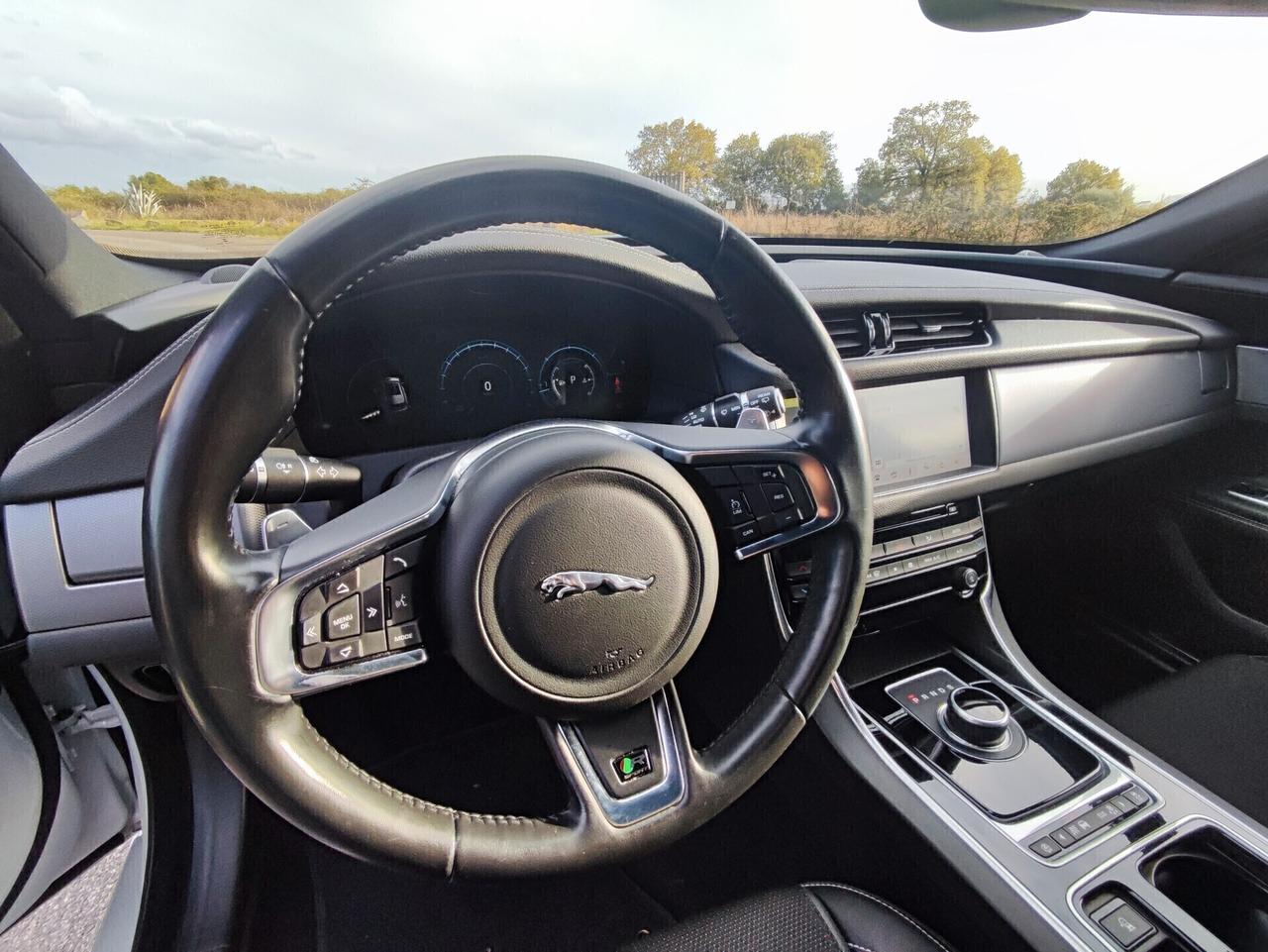 Jaguar XF Sportbrake 2.0 D 180 CV AWD aut. R-Sport