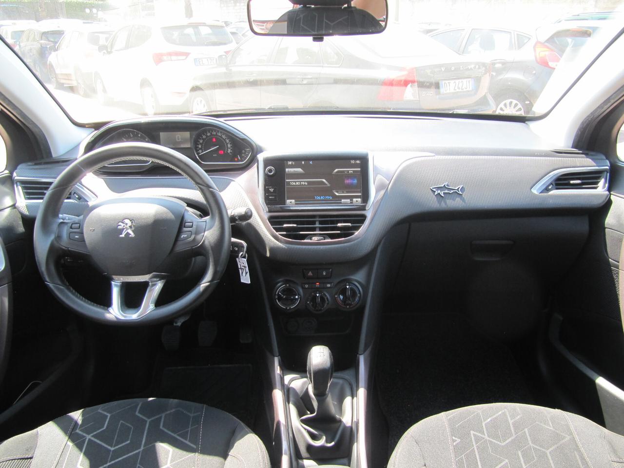 Peugeot 2008 1.2 VTi 82CV Allure - benzina