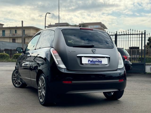 LANCIA Ypsilon 1.4 16V Sport MomoDesign