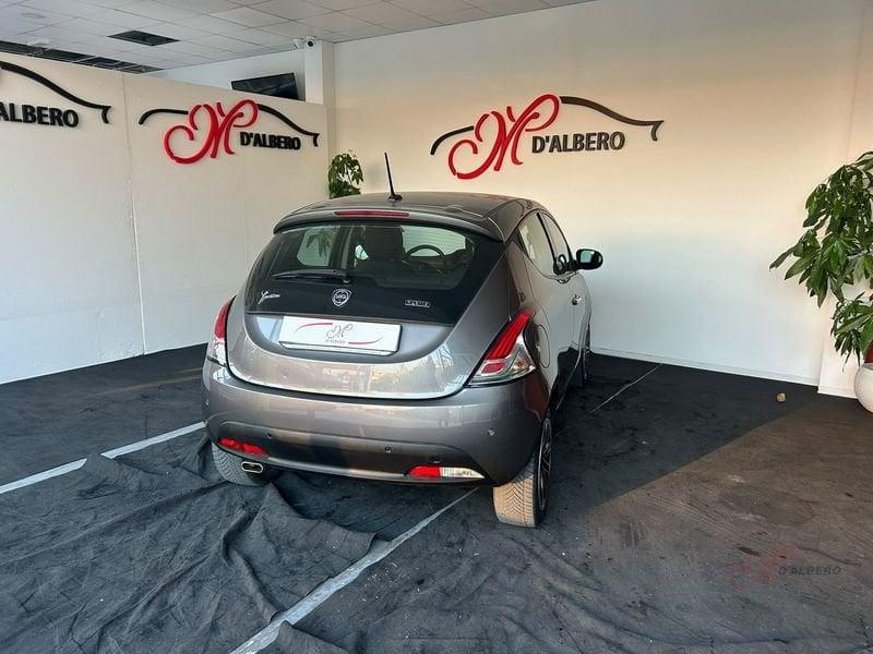 Lancia Ypsilon 1.0 FireFly 70cv Hybrid Gold
