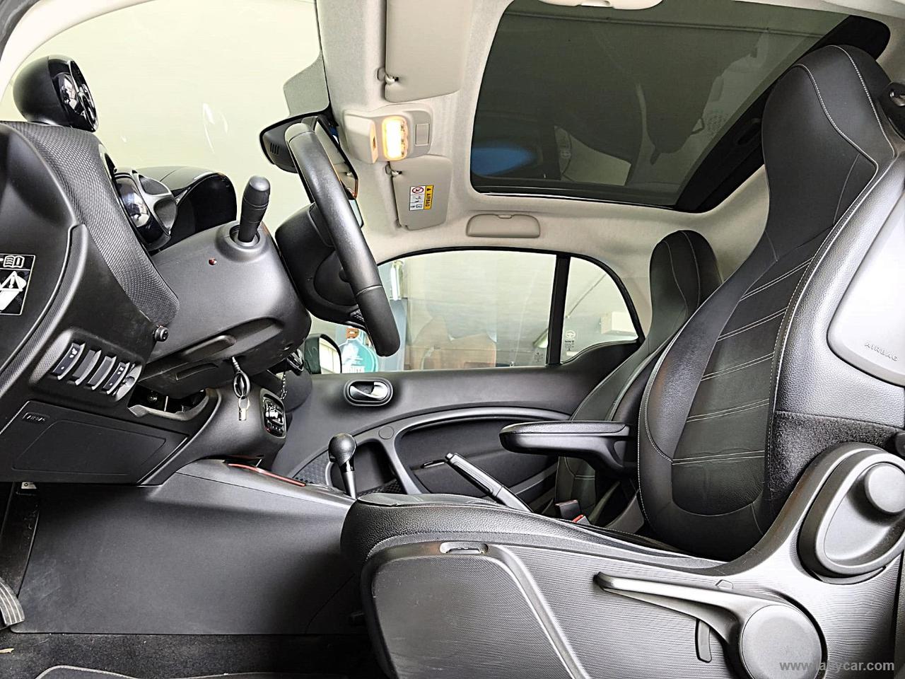 SMART fortwo EQ BRABUS Style 39.000KM