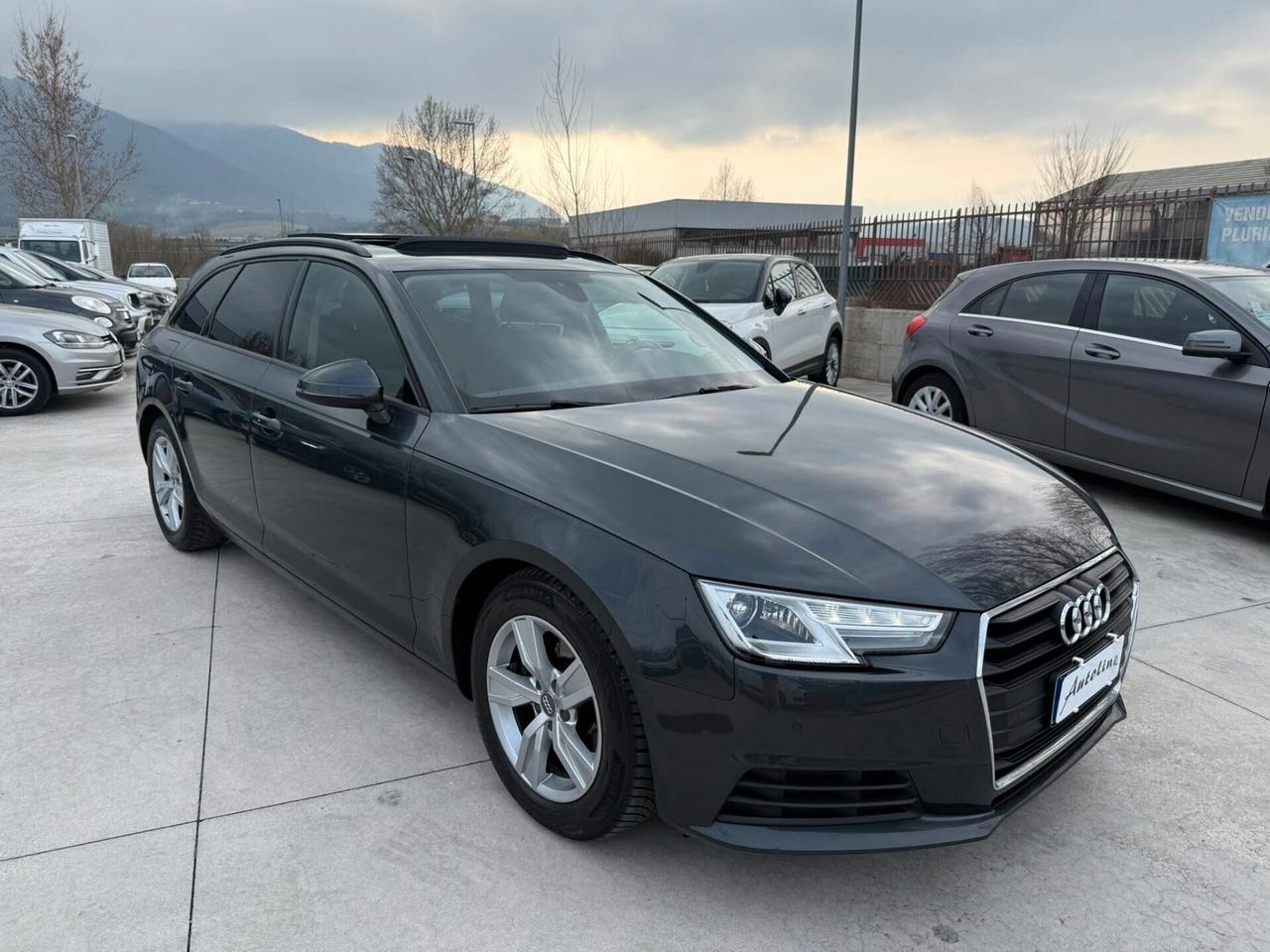 Audi A4 Avant 2.0 TDI 150 CV -TETTO A- STronic
