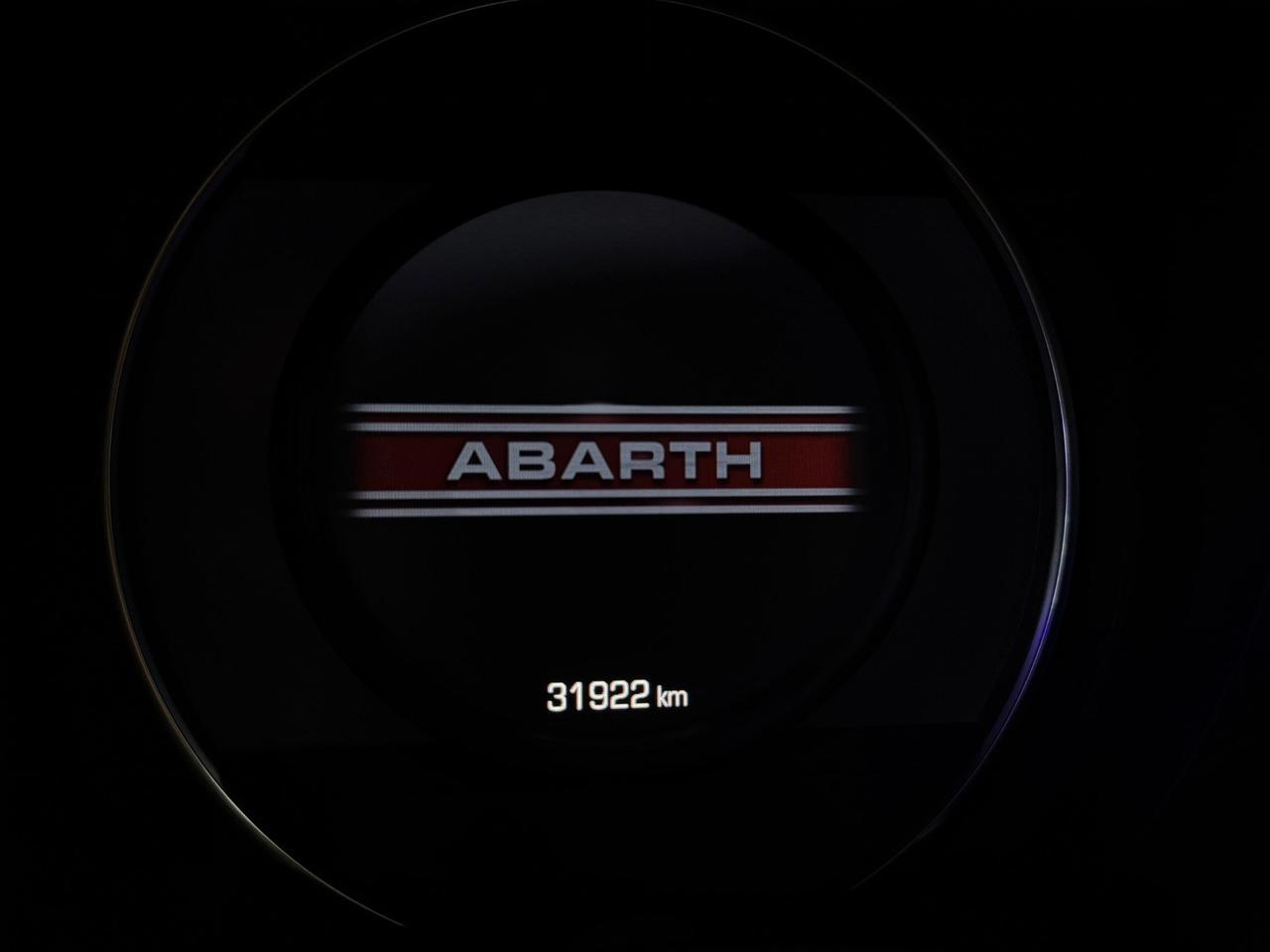 Fiat 500 Abarth 595 (2021) – 145 CV di Pura Adrenalina