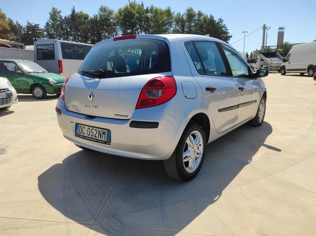 Renault Clio 1.5 dCi - 85cv NEOPATENTATI