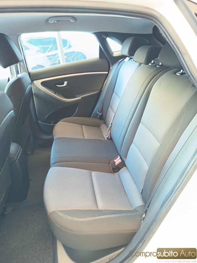 HYUNDAI i30 1.6 CRDi 5p. Comfort A/T