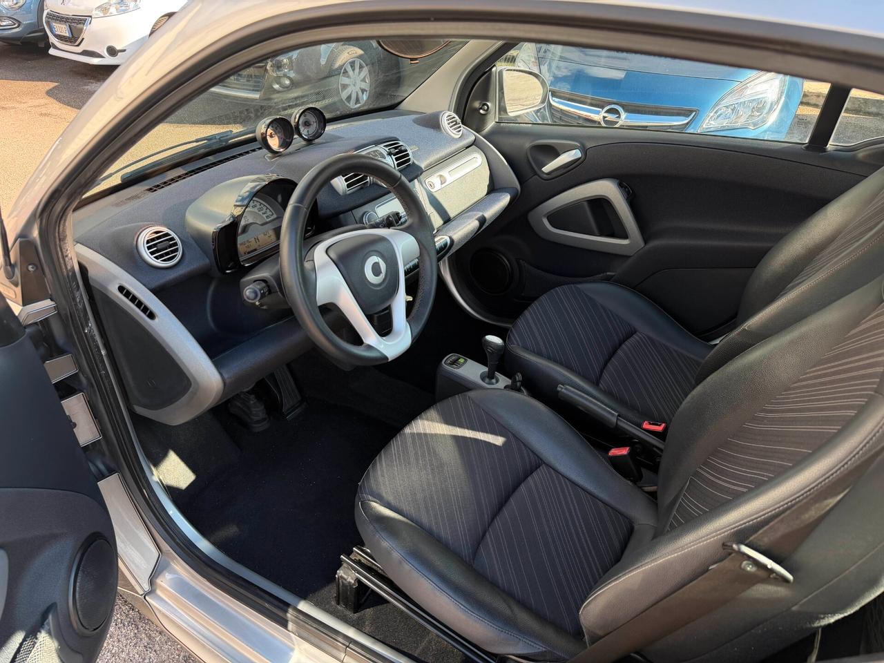 Smart ForTwo 1000 52 kW MHD coupé pure NEOPATENTATI