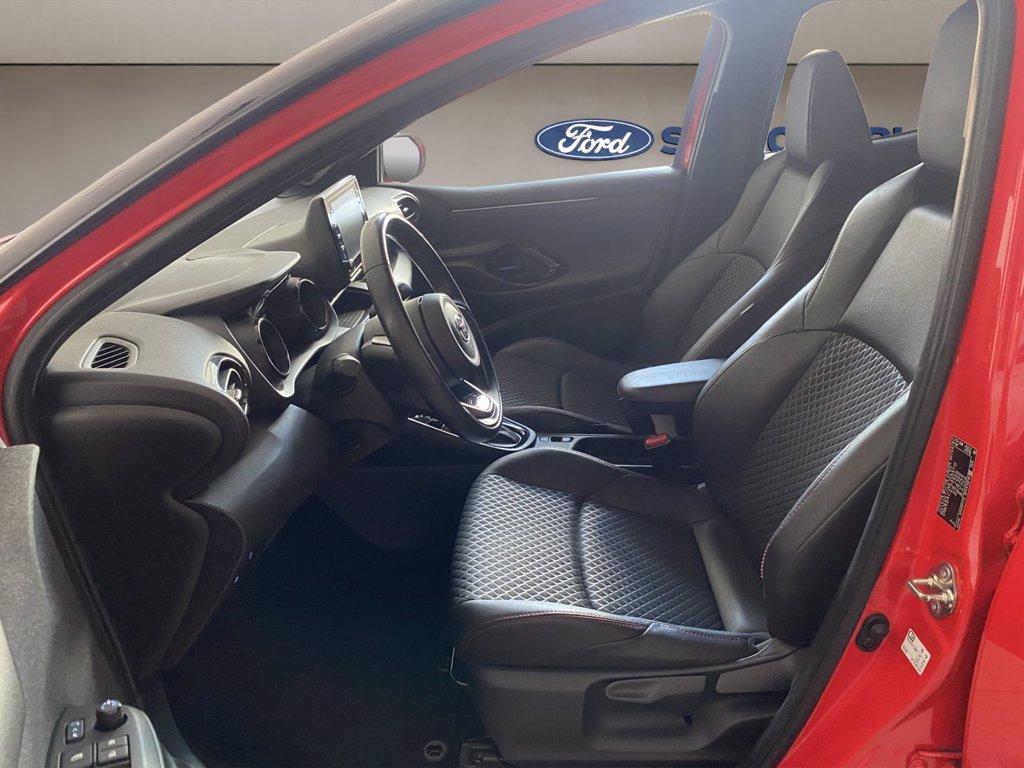 TOYOTA Yaris 1.5h Premiere del 2020