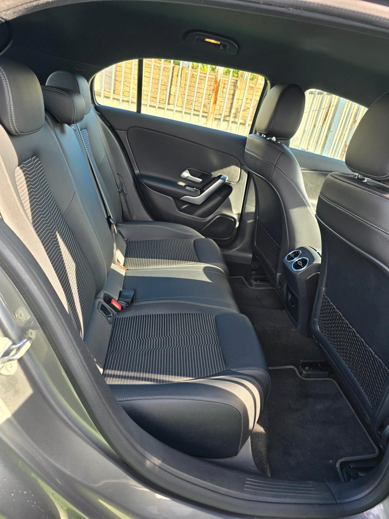 Mercedes-benz A 180 A 180 d Automatic Premium (motore mercedes )