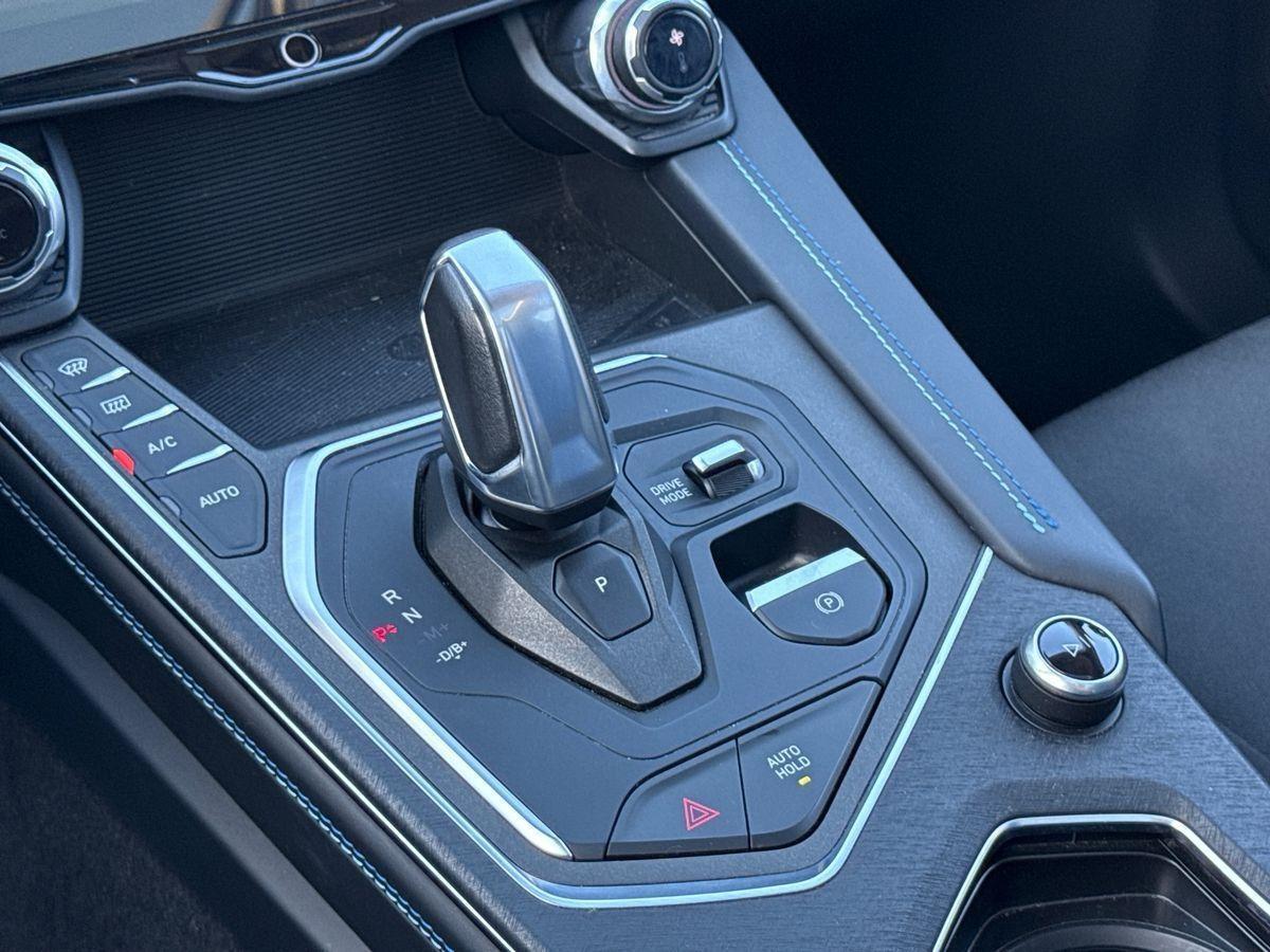 Lynk & Co 01 - 01 1.5 td phev auto