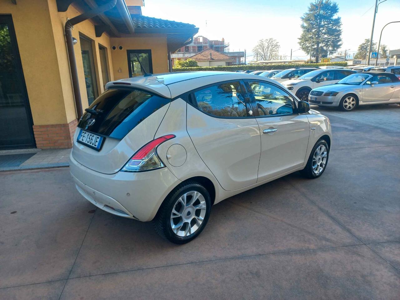 Lancia Ypsilon 1.2 69 CV 5 porte Opening Edition