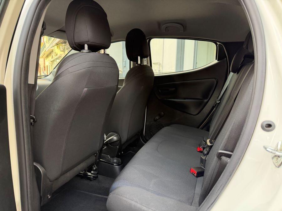 LANCIA YPSILON 1.2 GPL DI CASA PLATINO CERTIFICATA