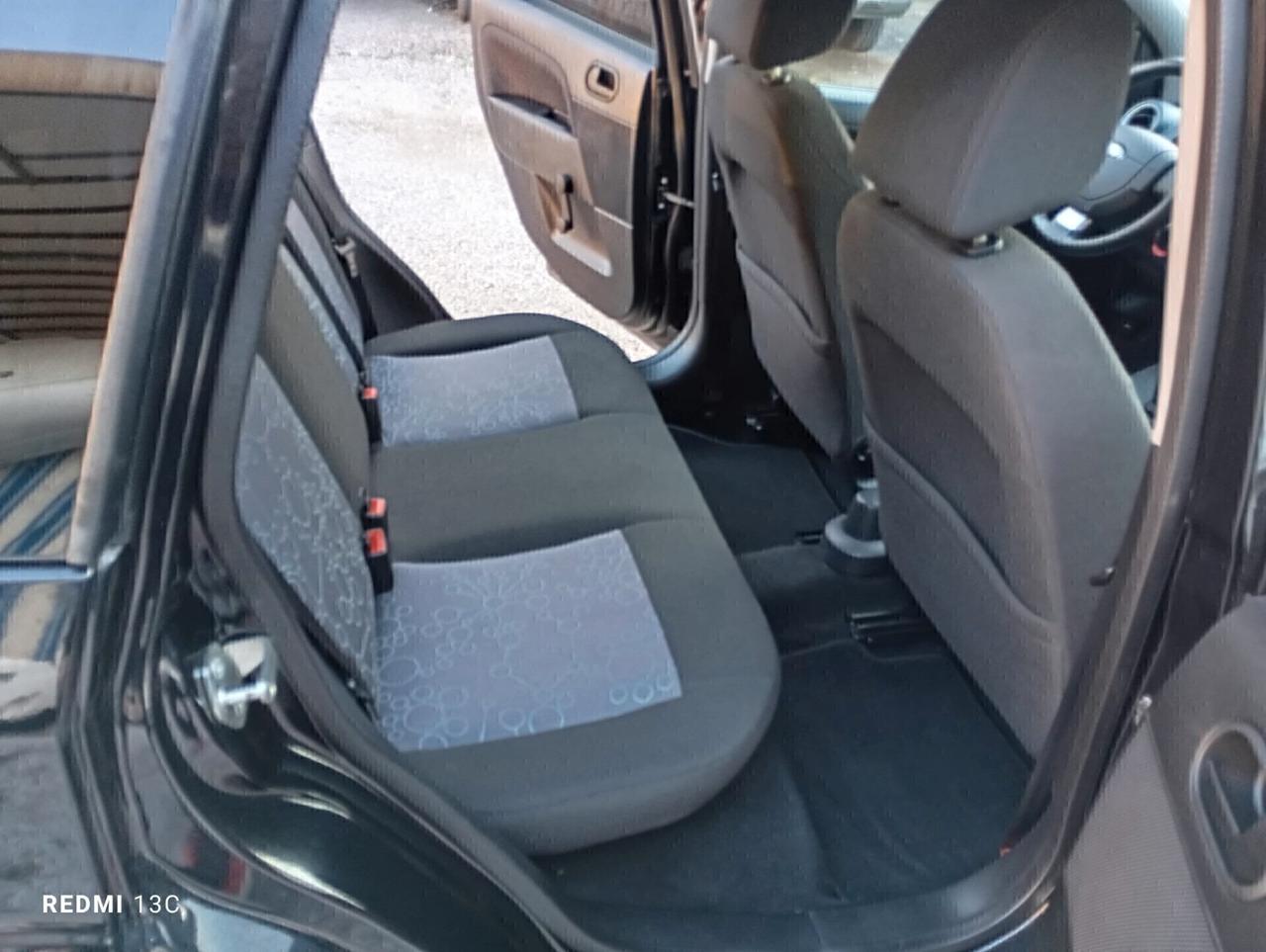 Ford Fiesta 1.2 PARI AL NUOVO 12 MESI DI GARANZIA