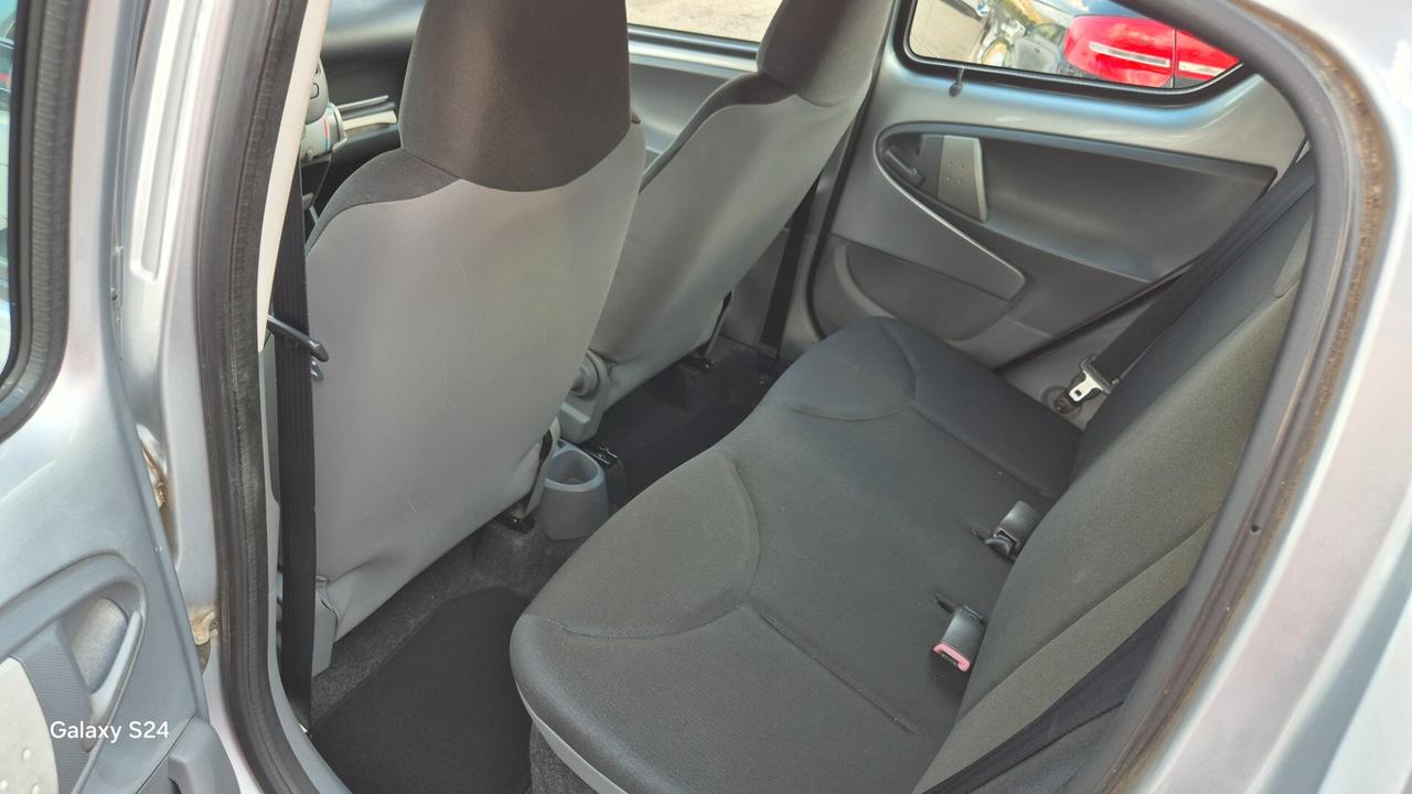 Toyota Aygo 1.0 12V VVT-i 5 porte