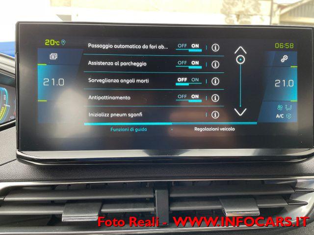 PEUGEOT 3008 Hybrid PHEV 225 e-EAT8 Allure Pack PROMO !!