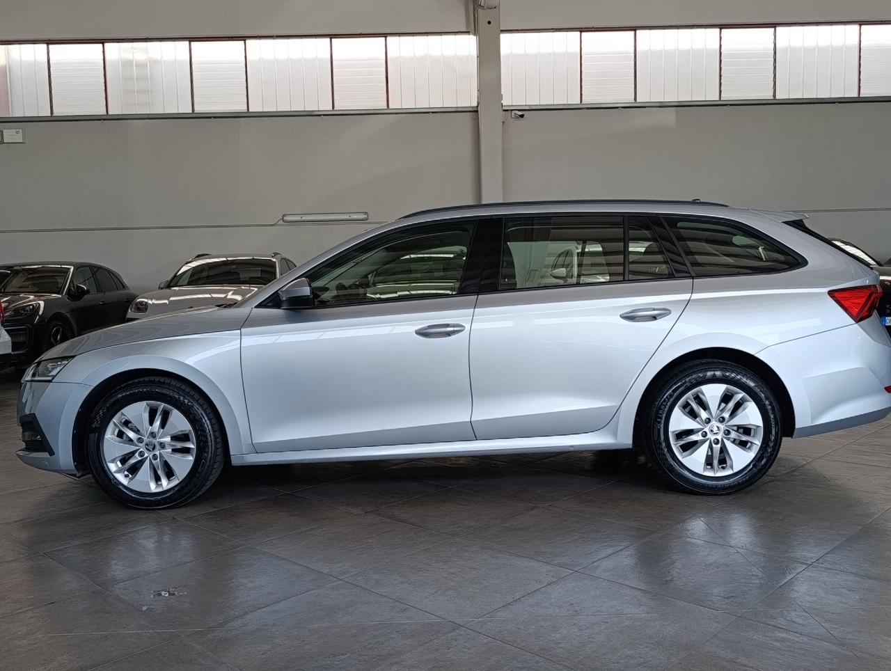 Skoda Octavia Wagon 2.0 tdi evo Ambition 115cv dsg