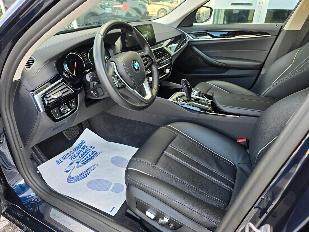 Bmw 530d xDrive Luxury 265cv PARI A NUOVO!!