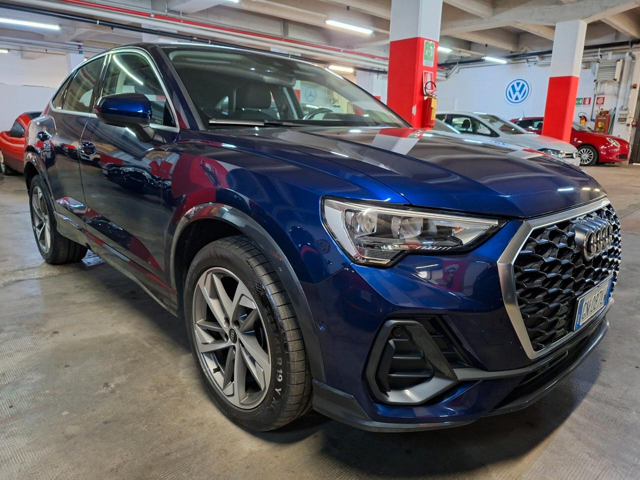 Audi Q3 35 TDI S tronic Business Advanced AUT. 46000 KM!!!