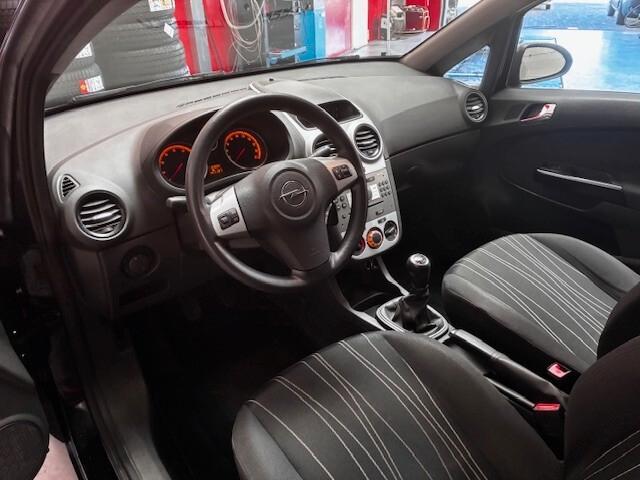 Opel Corsa 1.2 3 porte Enjoy