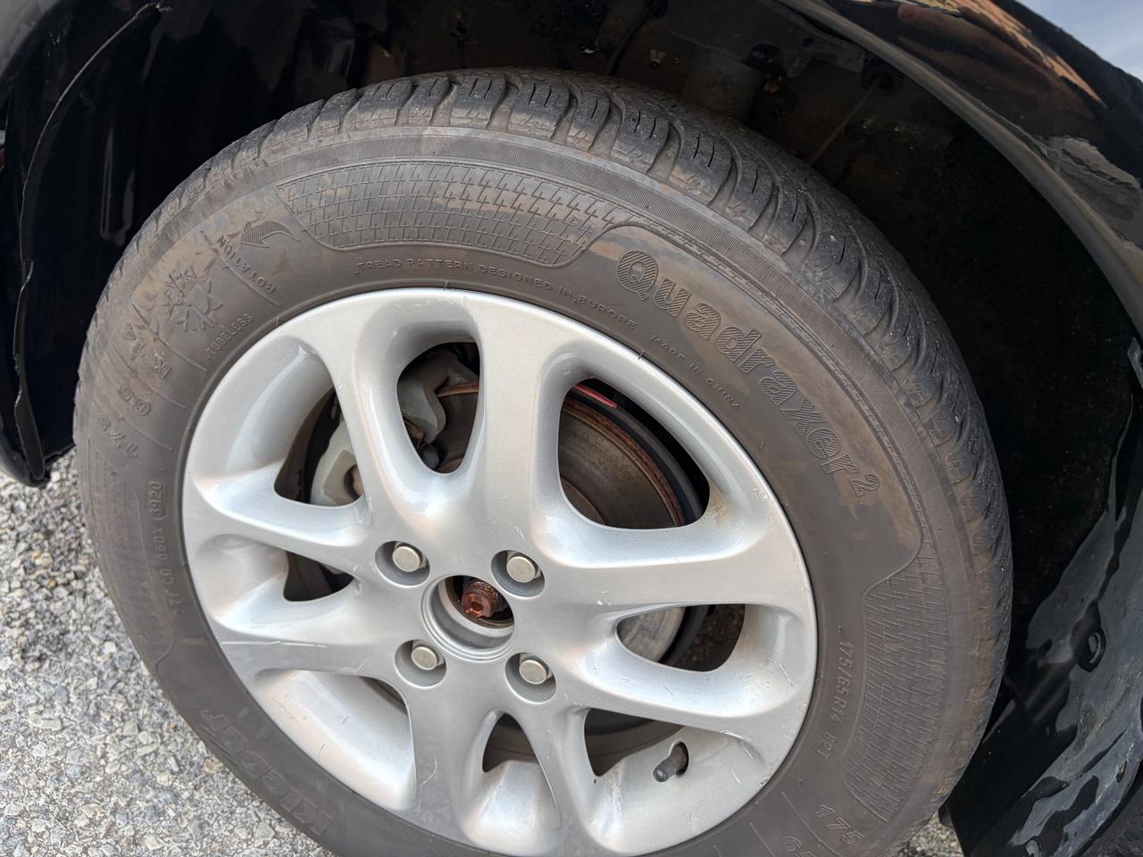 Toyota Yaris 1.4 tdi 5 porte km 82.000 - 2004