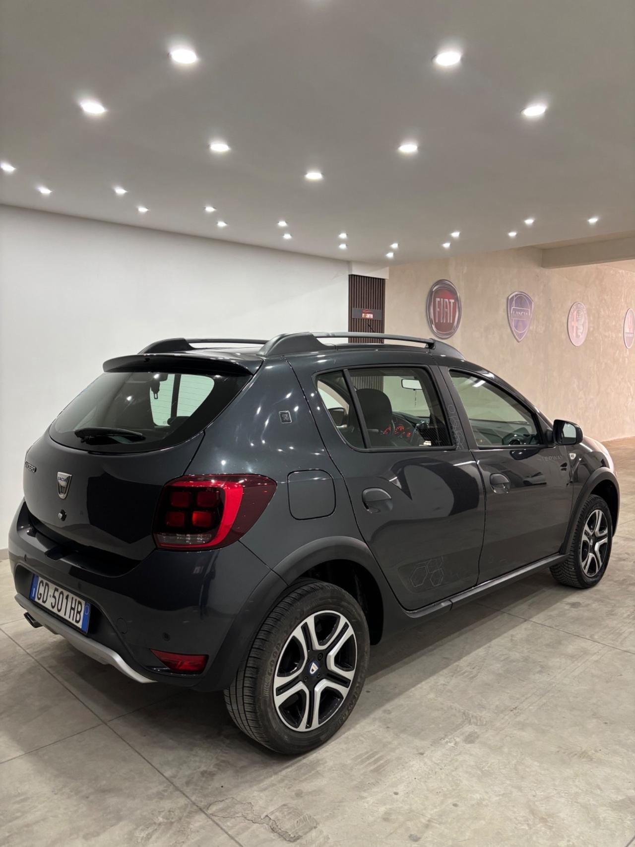 Dacia Sandero Stepway 1.0 TCe 100CV ECO-G 15th Anniversary