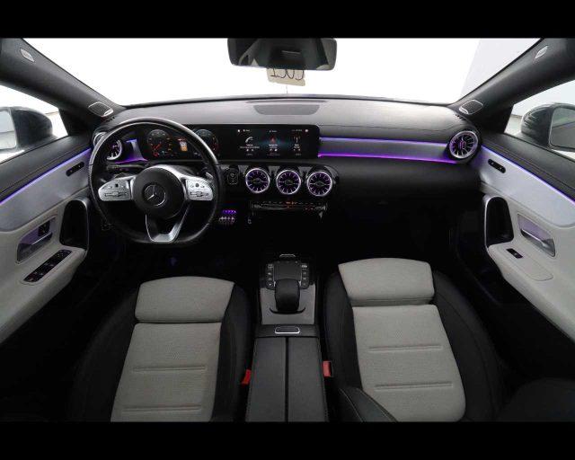 MERCEDES-BENZ CLA 180 Automatic Shooting Brake Premium