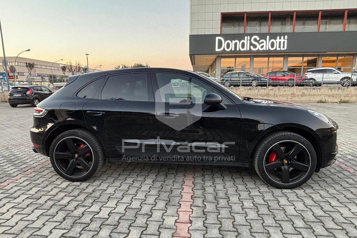 PORSCHE Macan 2.0