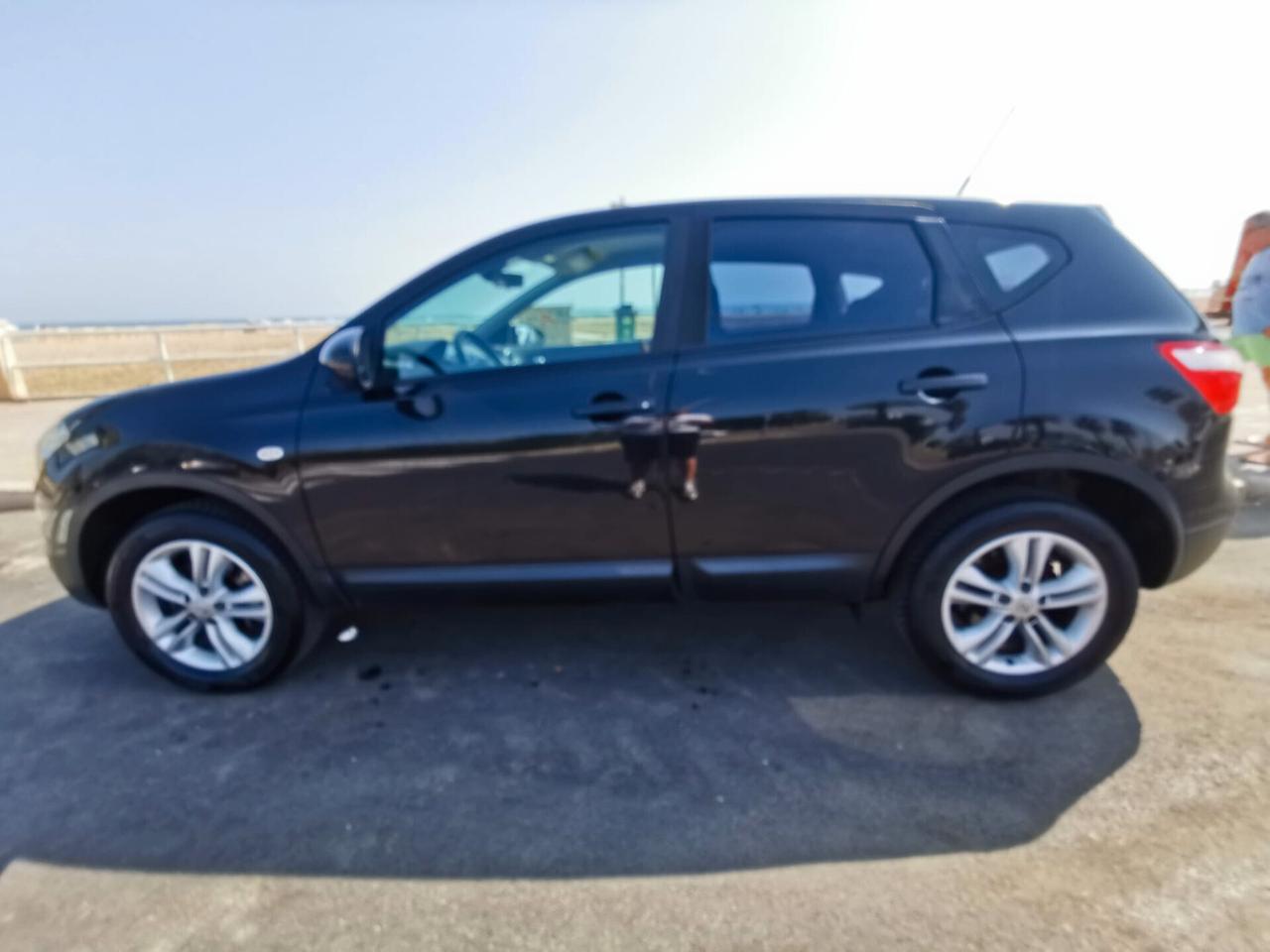 Nissan Qashqai 1.5 dCi DPF Tekna 2011