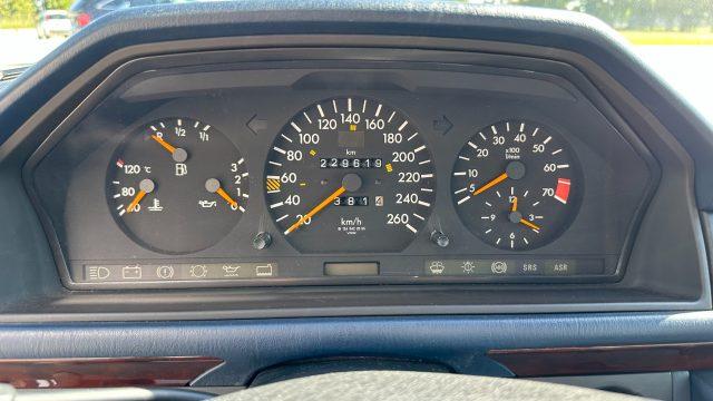 MERCEDES-BENZ E 320 cat Cabriolet Automatic