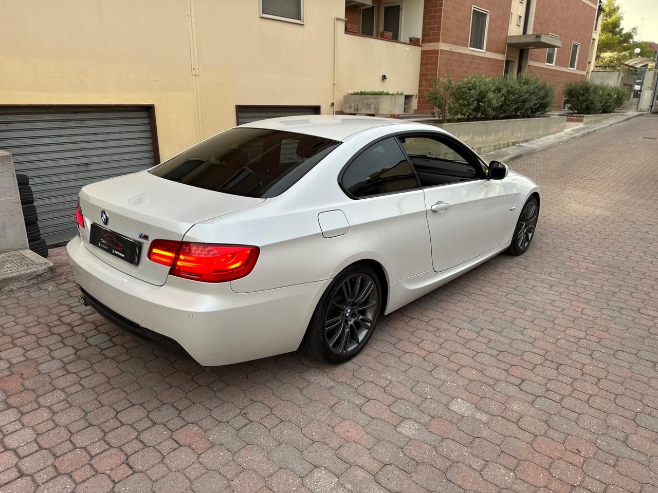 Bmw 320 Lci coupe’ Msport MANUALE
