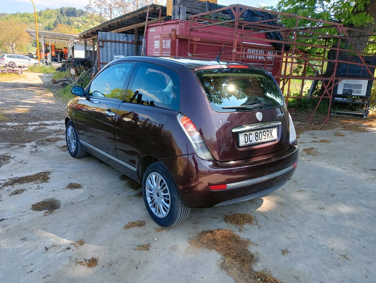 Lancia Ypsilon 1.3 MJT 75 CV Oro Bianco