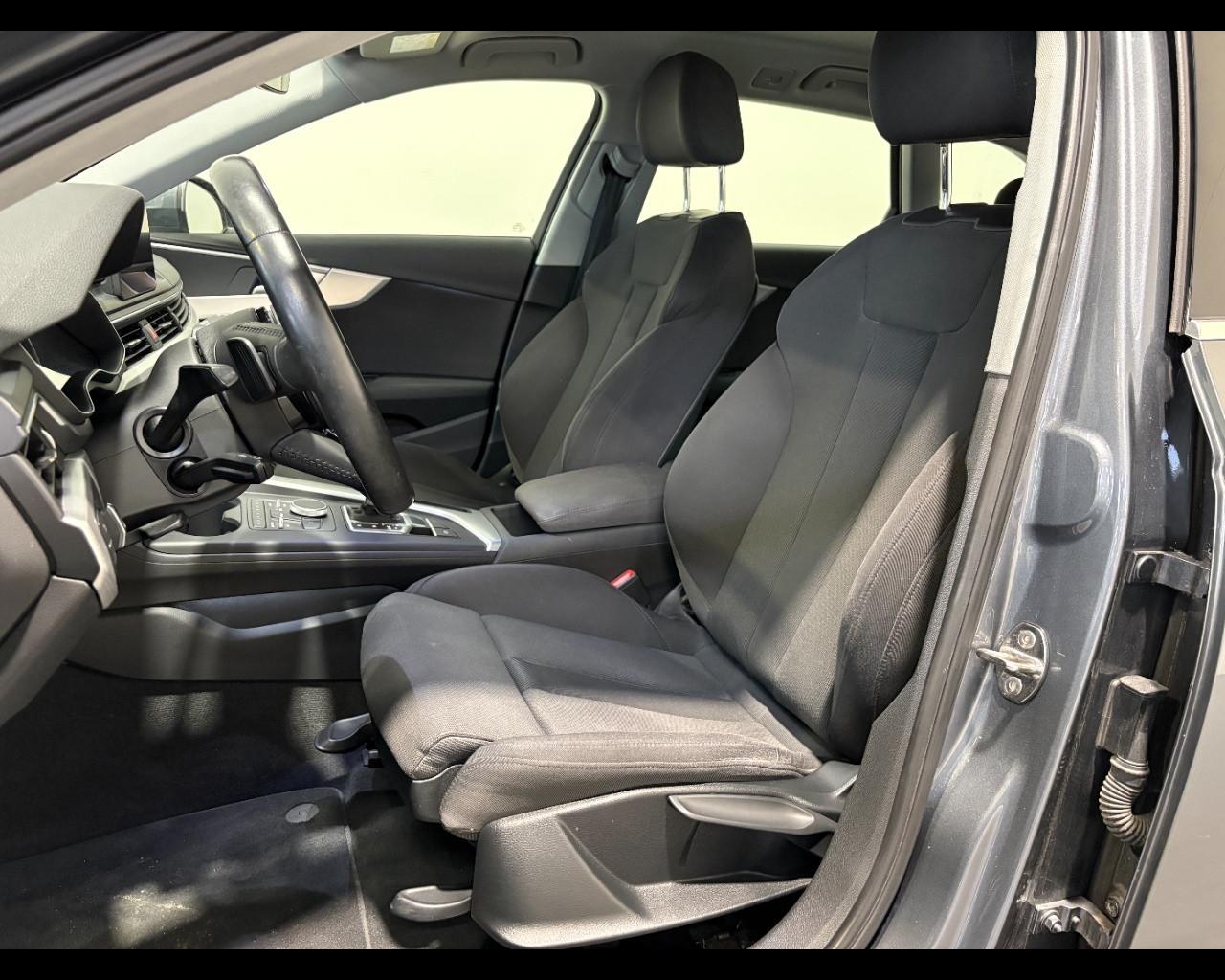 AUDI A4 AVANT 2.0 TDI S-TRONIC BUSINESS