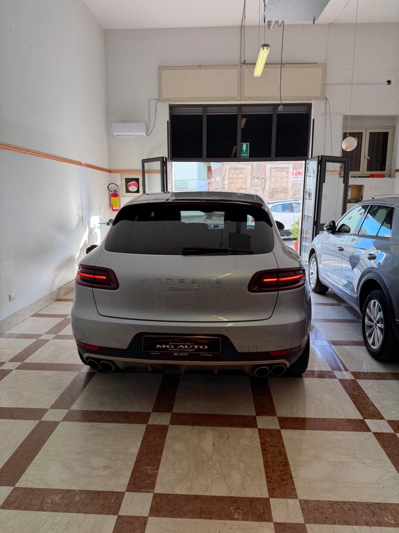 Porsche Macan S