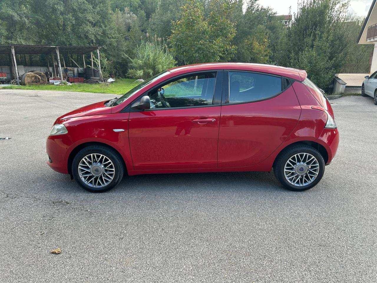 Lancia Ypsilon S MomoDesign 1.2 LPG