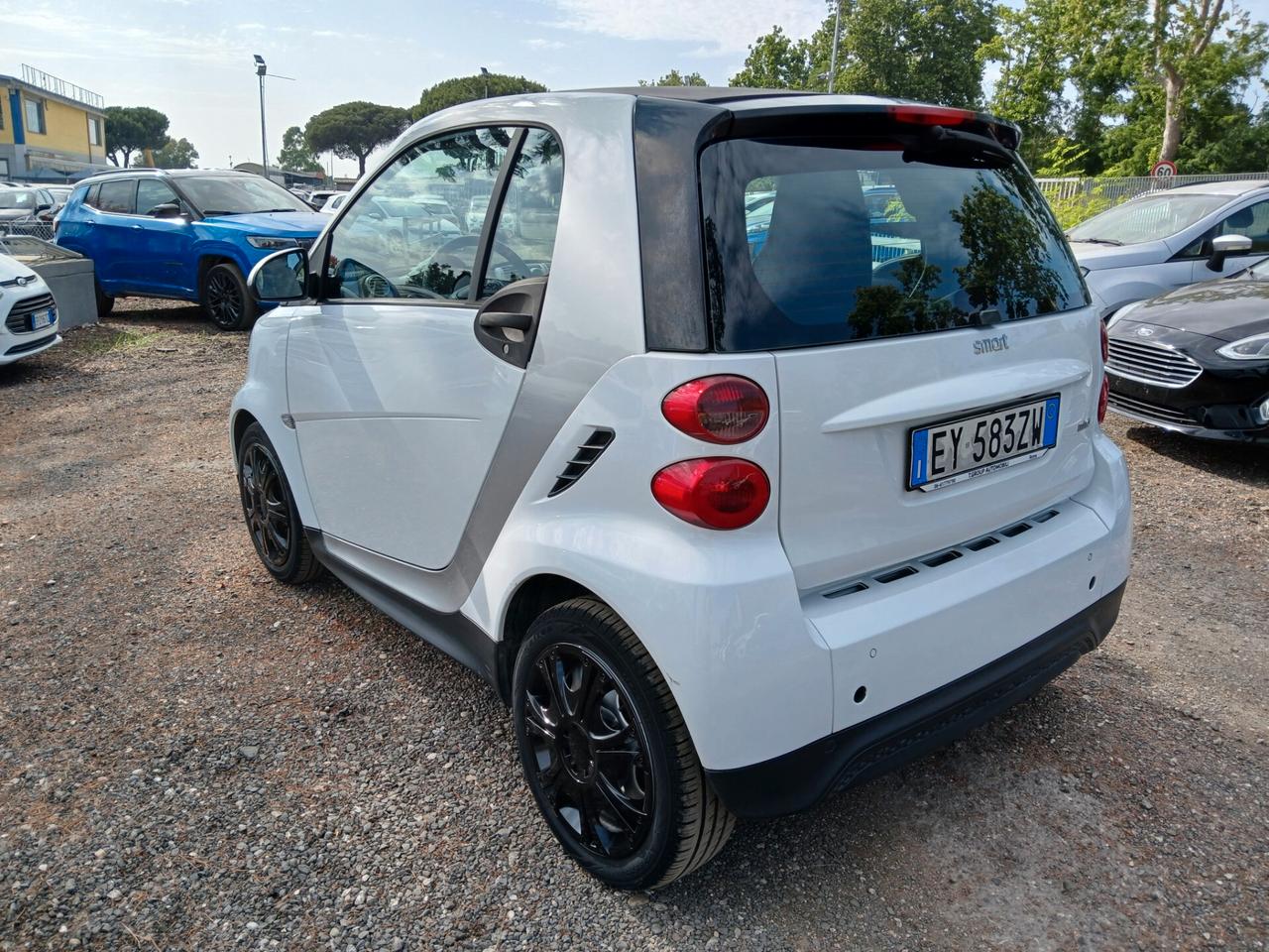 Smart ForTwo 1000 45 kW MHD coupé pure