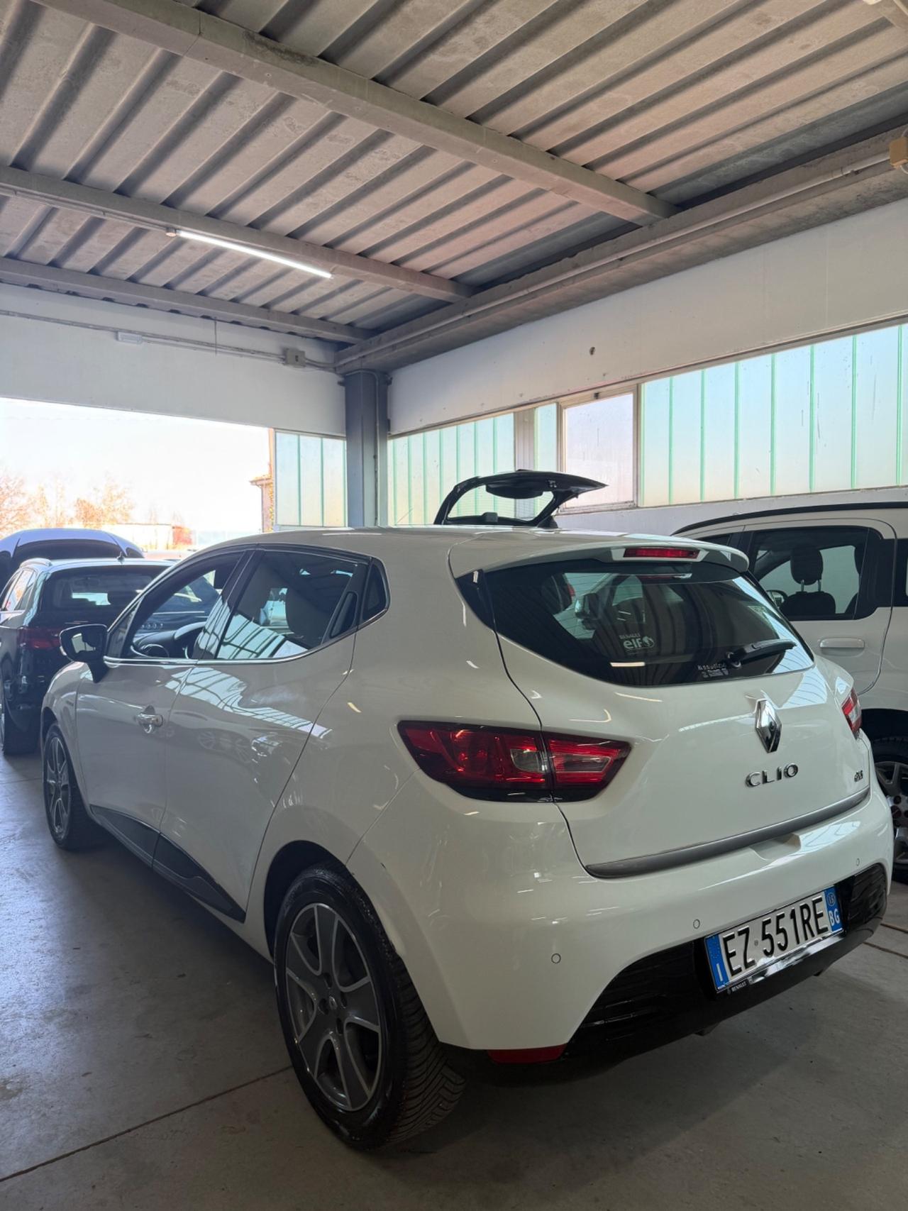 Renault Clio 1.5 dCi 8V 75CV 5 porte Costume national