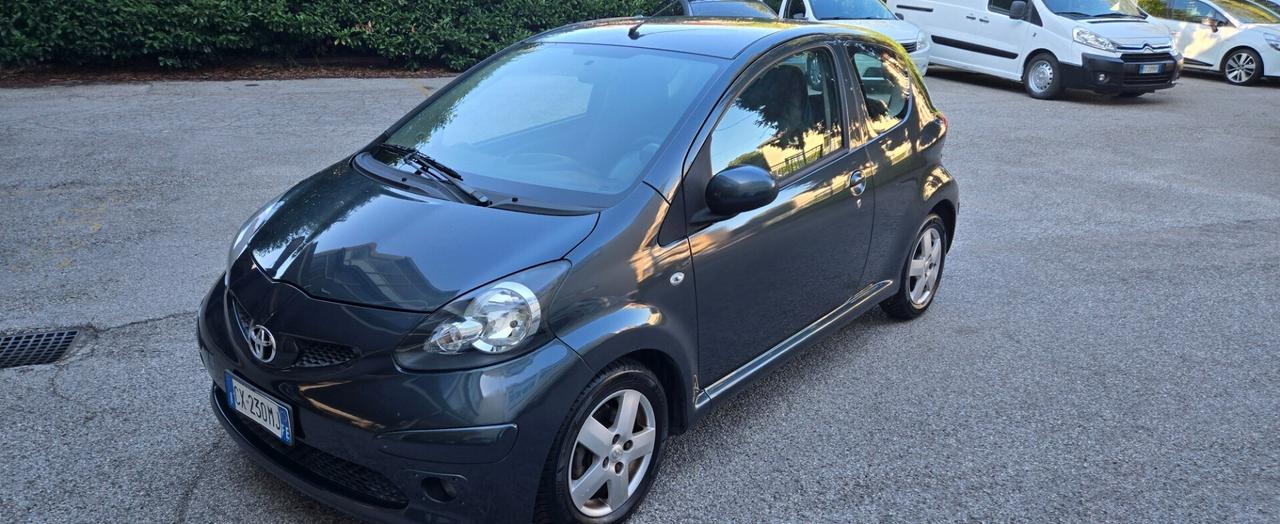 Toyota Aygo 1.0 12V VVT-i 3 porte Sol