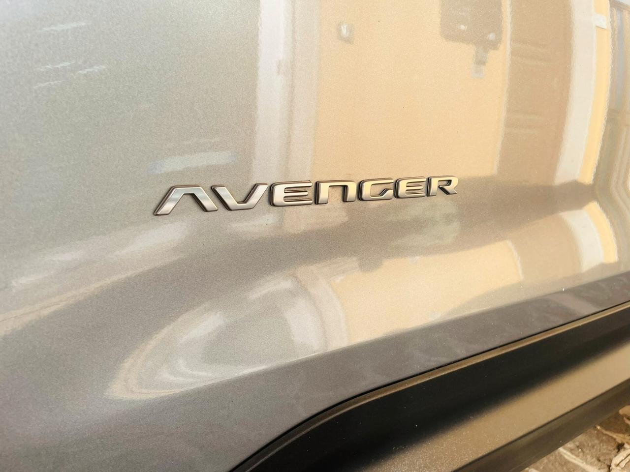 Jeep Avenger 1.2 Turbo 100 CV Summit