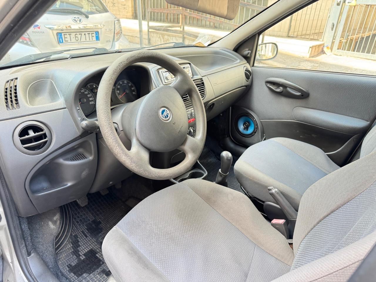 FIAT PUNTO 1.3 MULTIJET DIESEL – 5 PORTE – CLIMATIZZATA