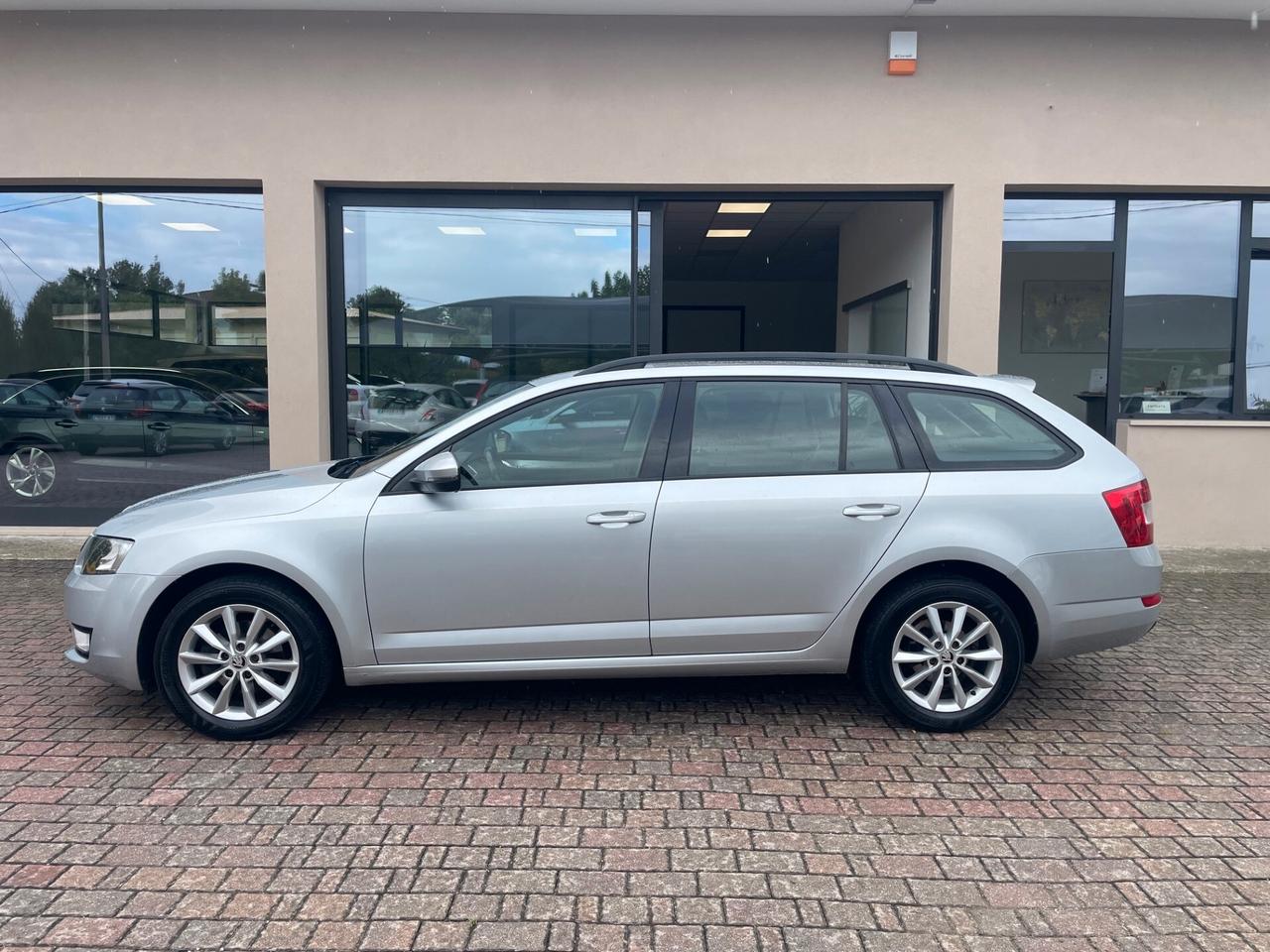 Skoda Octavia 1.6 TDI CR 105 CV Wagon Ambition