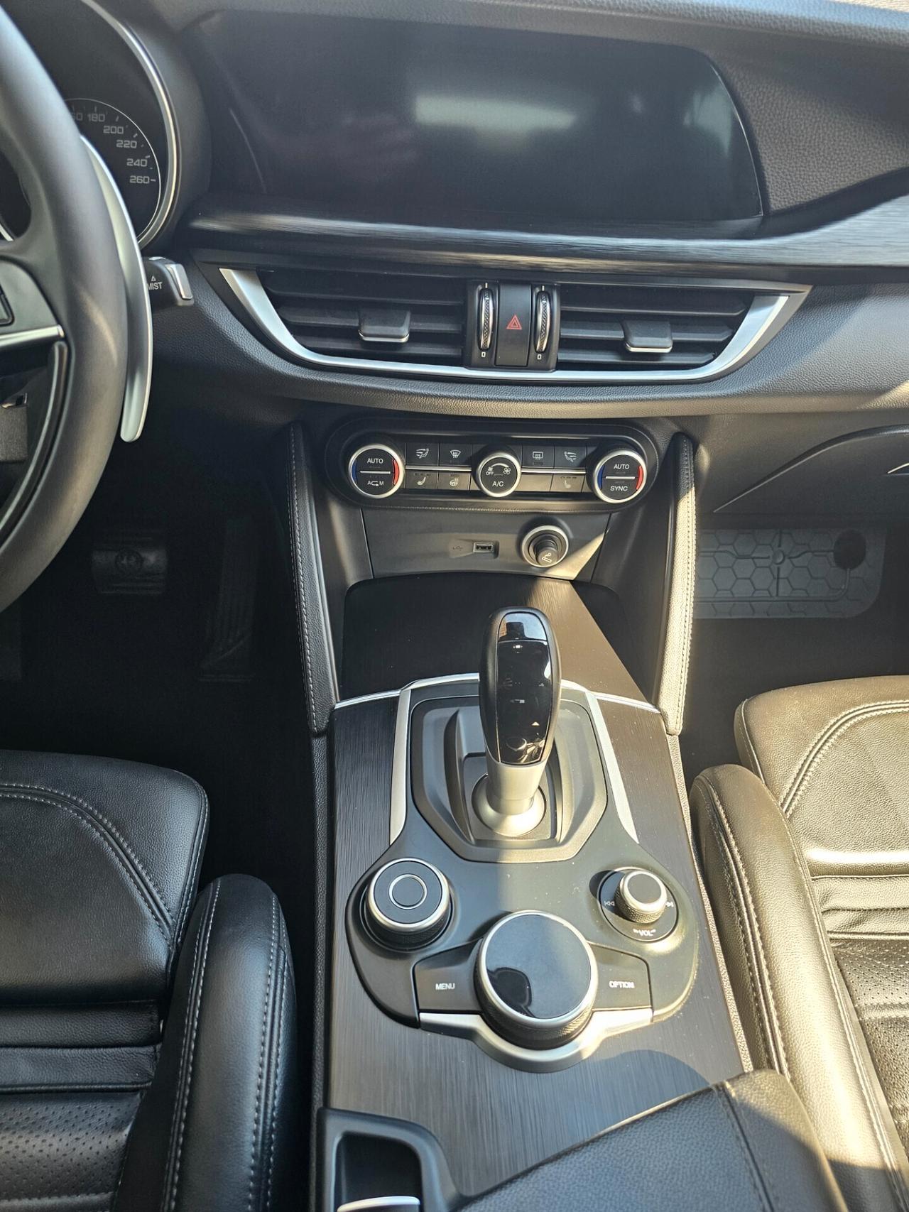 Alfa Romeo Stelvio 2.2 Turbodiesel 210 CV AT8 Q4 Executive