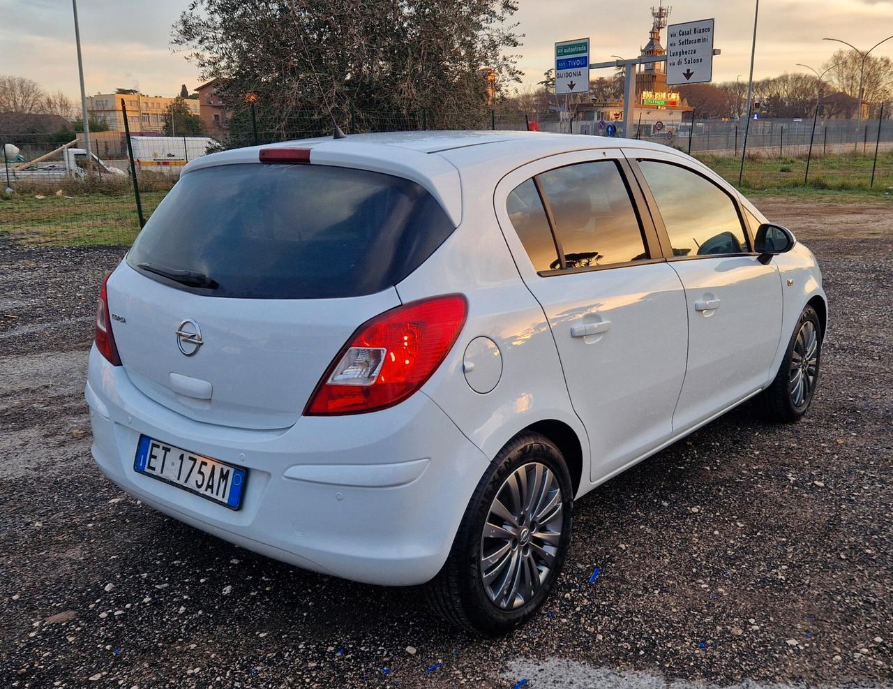 Opel Corsa1.2 5p automatica euro 5 VENDUTA