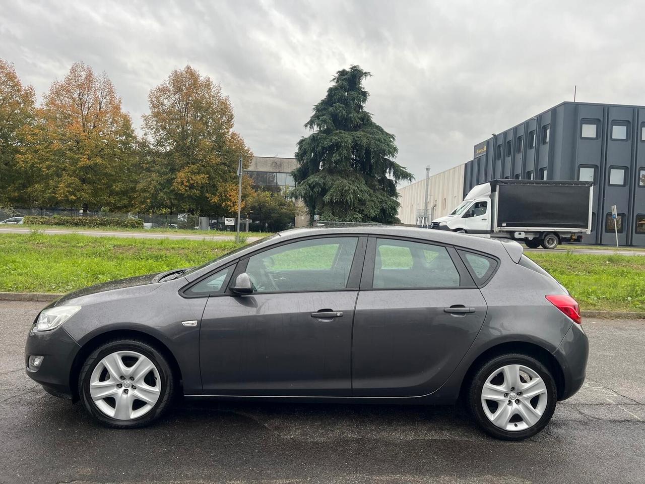 Opel Astra 1.4 turbo 100cv