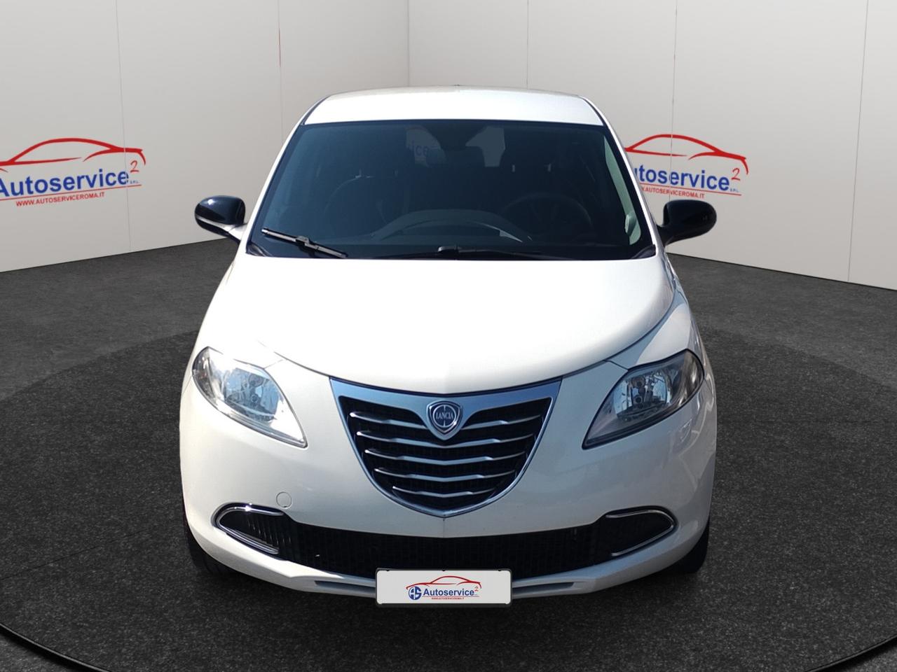 Lancia Ypsilon 5 Porte Ypsilon 1.2 8v Silver ecochic Gpl 69cv