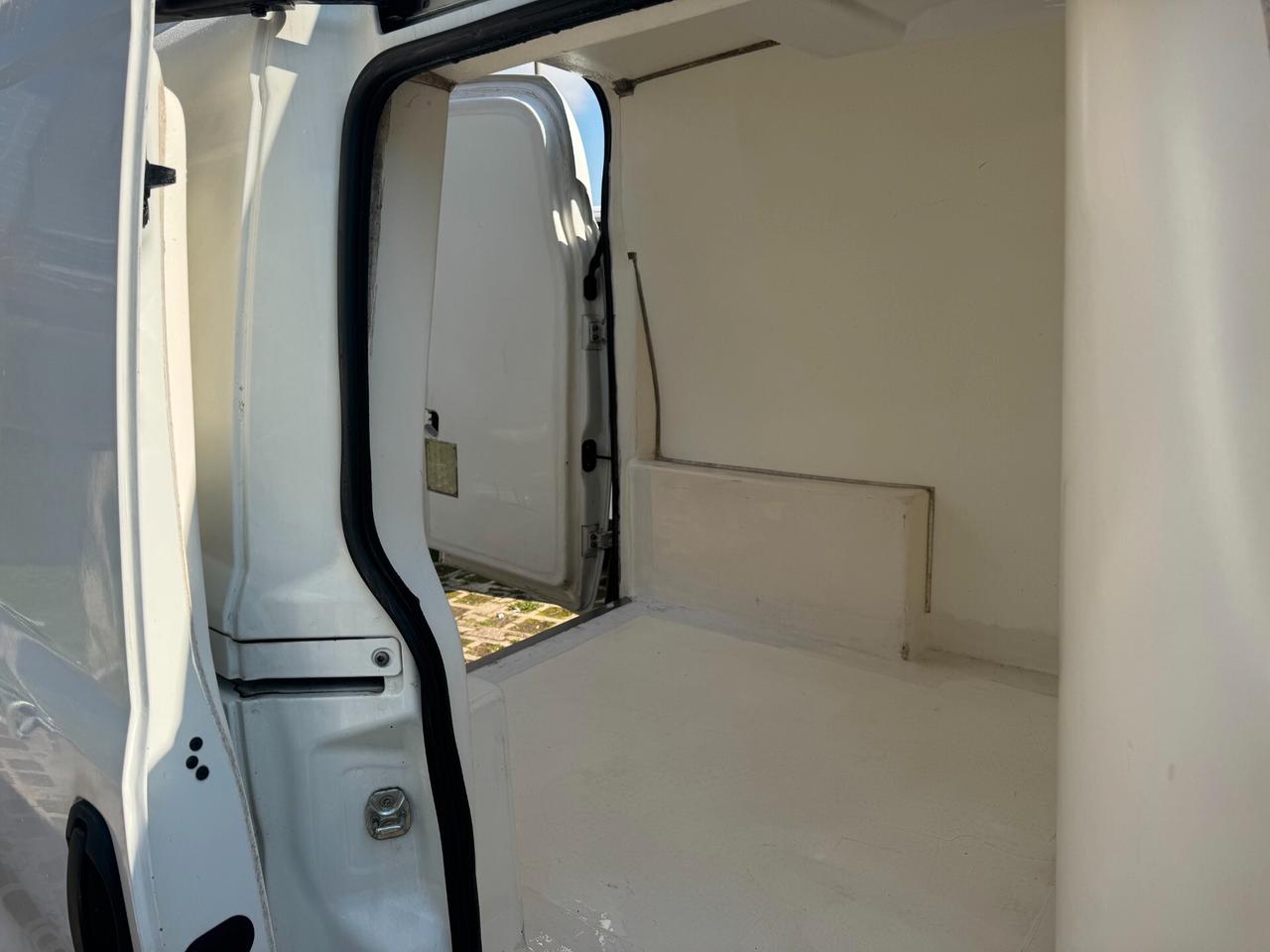 Fiat Doblò Cargo Furg. Lastrato L1H2 1.6 M-Jet 105cv FRIGO