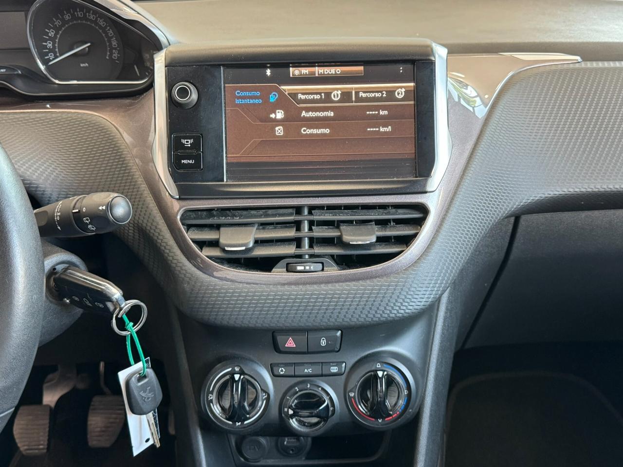 Peugeot 2008 1.2 VTi 82CV Allure