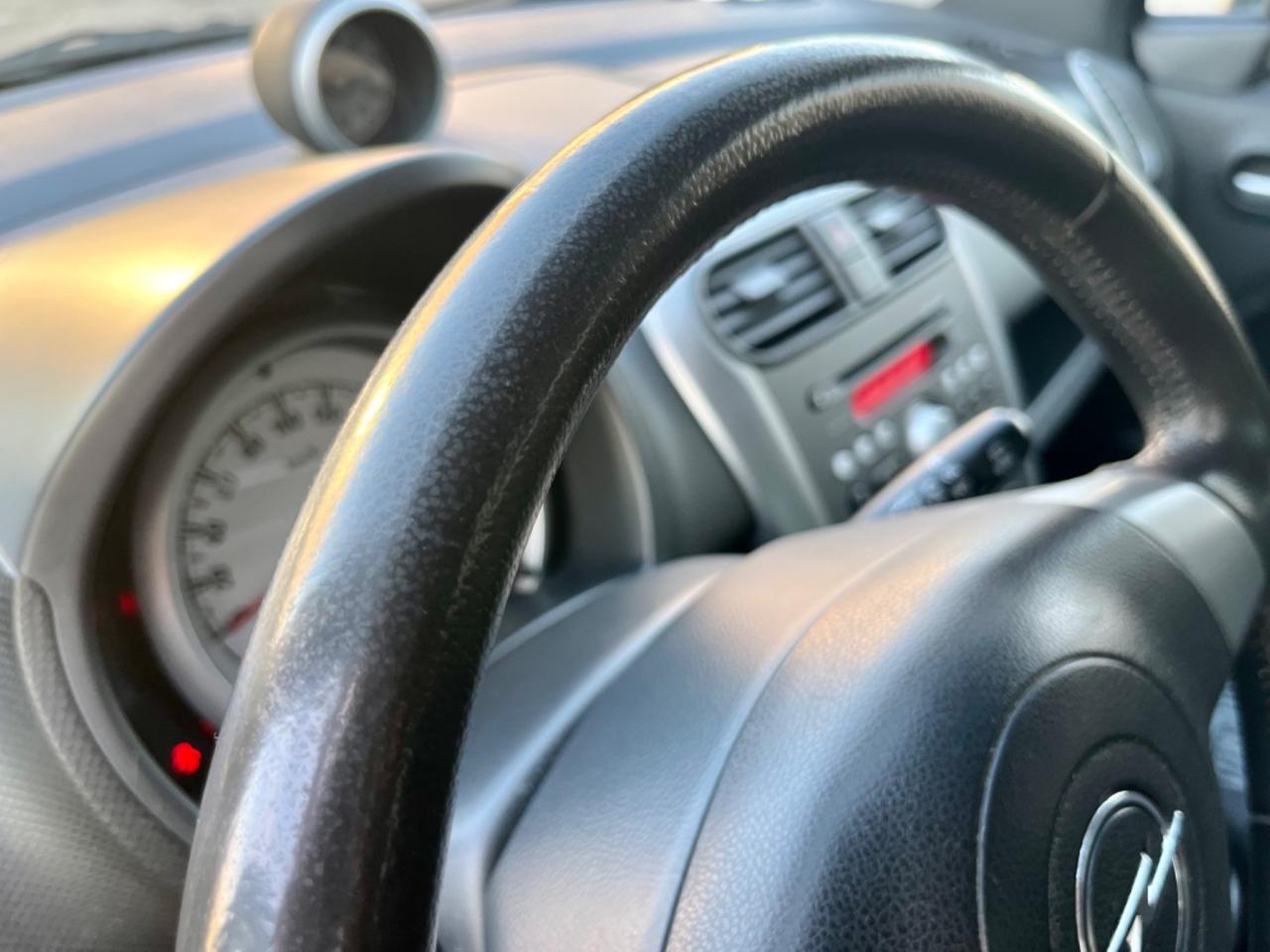 Opel Agila 1.2benz 2011 141.000km cambio automatico perfetta