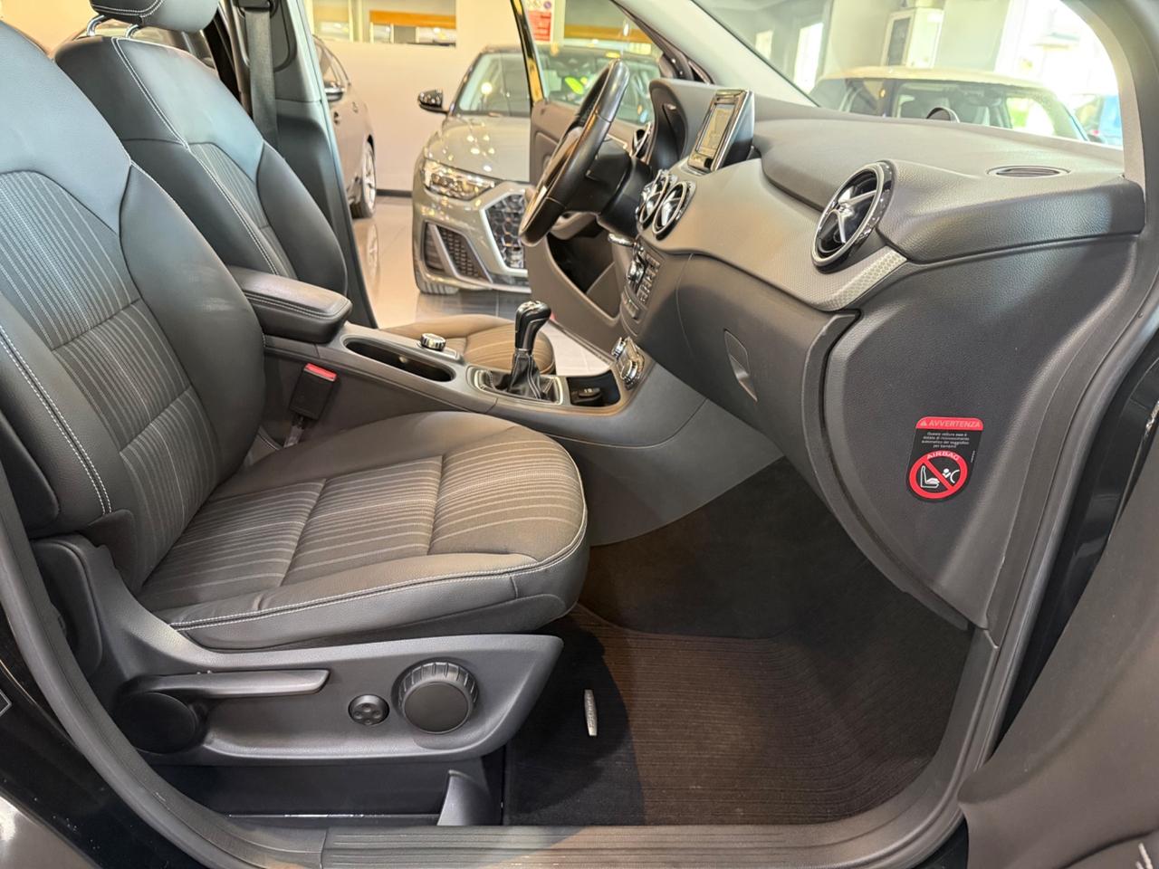 Mercedes-benz B 180 be Premium 72.000 KM! UNICO PROPRIETARIO!