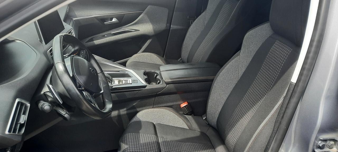 Peugeot 5008 BlueHDi 130 S&S Business